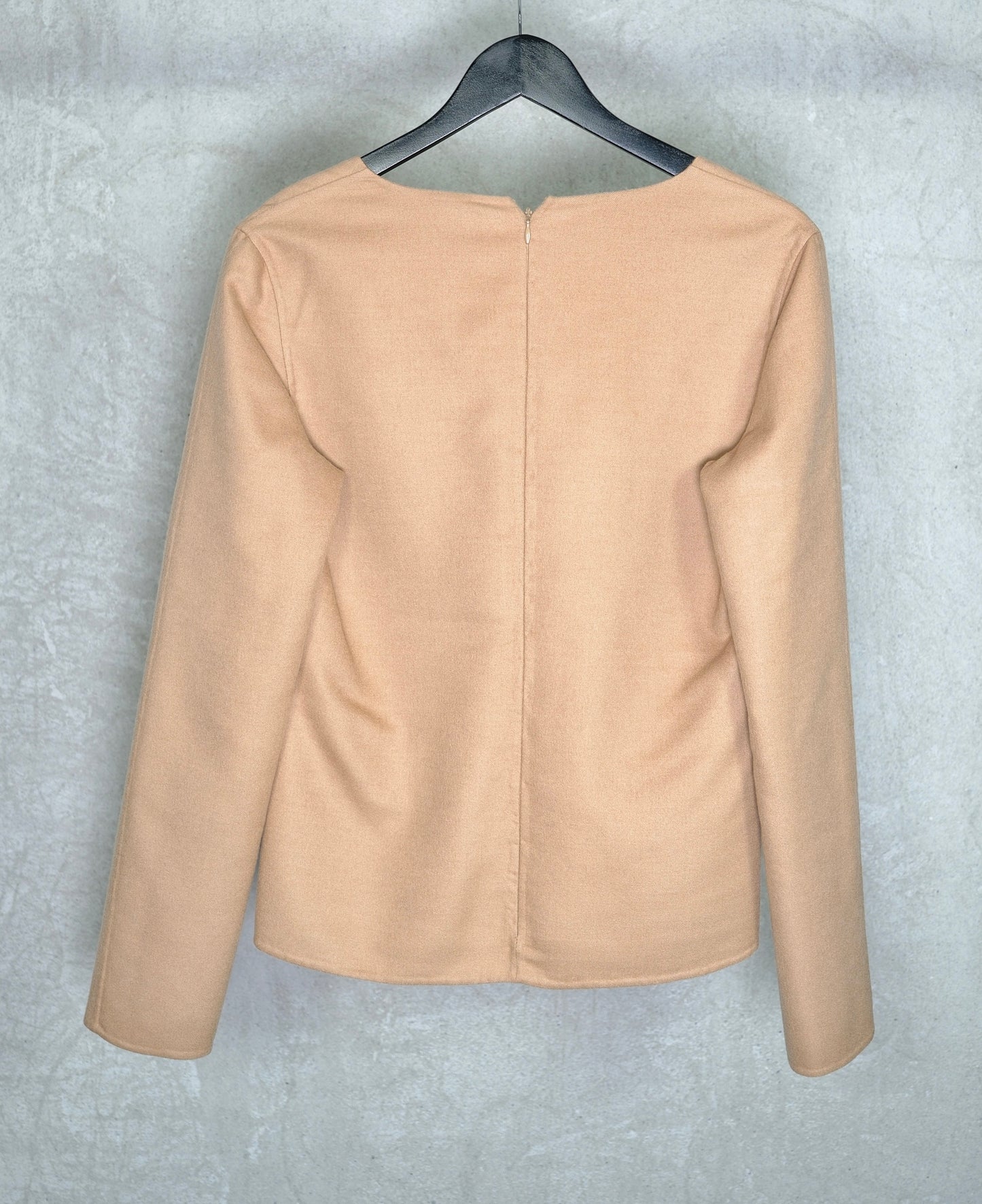 Jil Sander V-neck top from the Fall/Winter 2016 collection